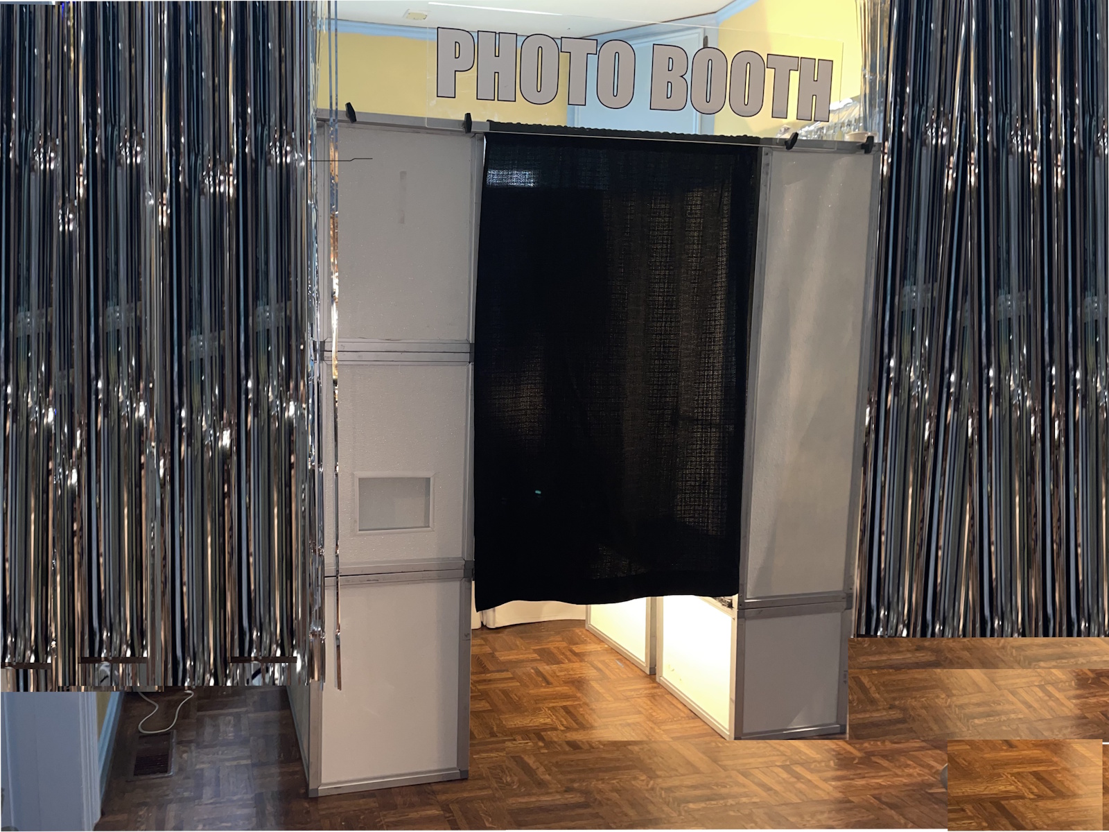 Photo Booths of Dallas classic photo booth